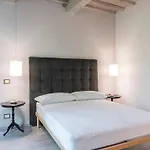 Villa Finestra Su 16, Emma