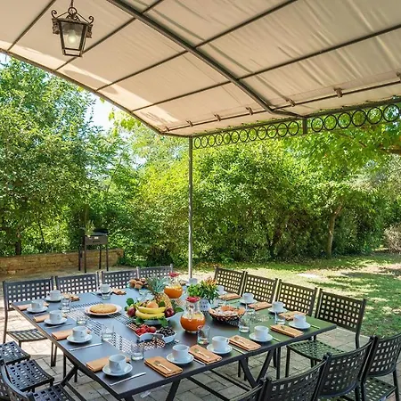 Finestra Su 16, Emma וילה סיינה