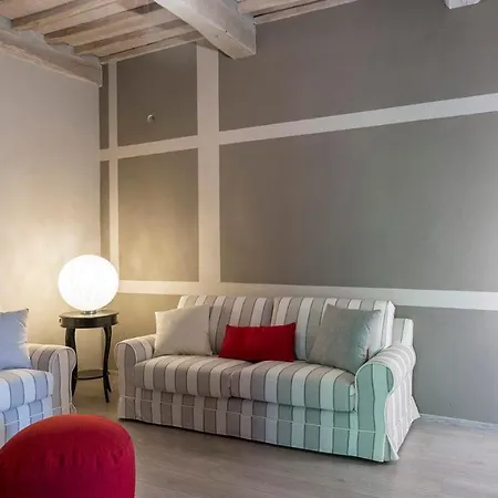 Villa Finestra Su 16, Emma