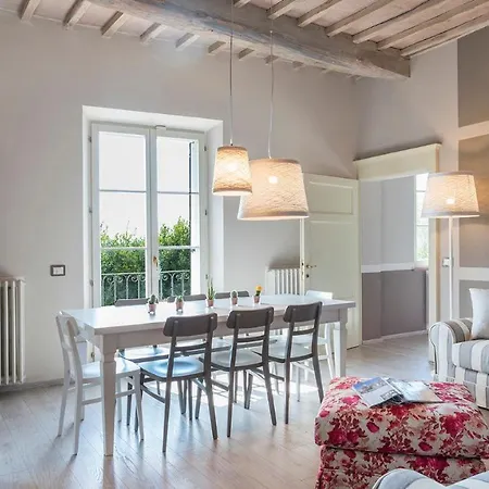 Finestra Su 16 Villa