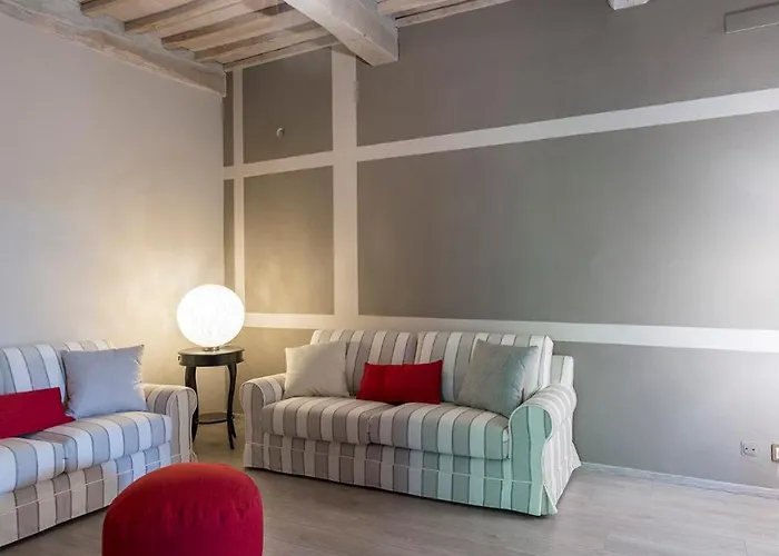 Villa Finestra Su 16, Emma