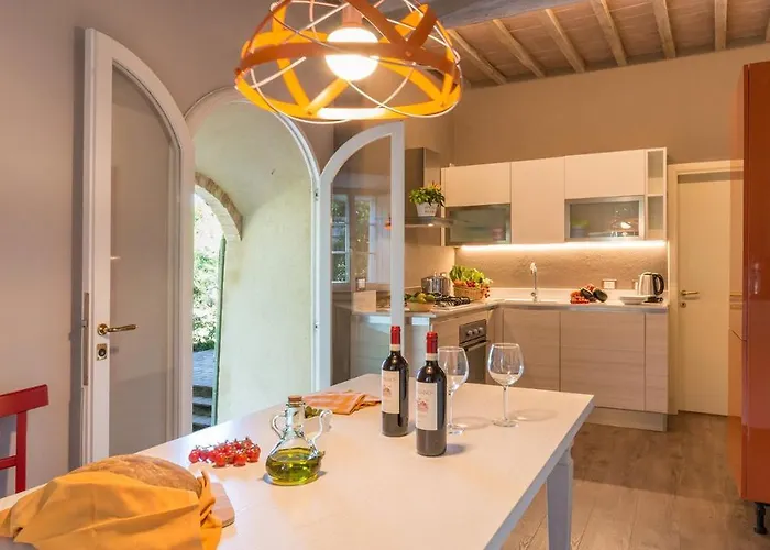 Villa Finestra Su 16, Emma Siena