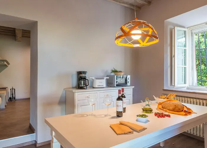 Finestra Su 16, Emma *