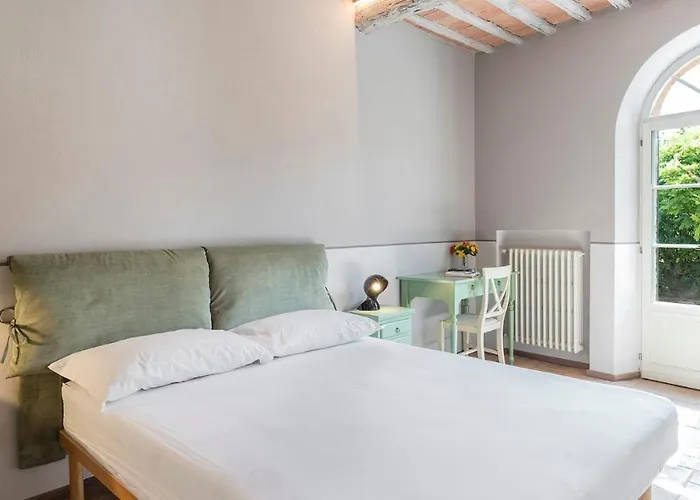 Finestra Su 16, Emma Villa