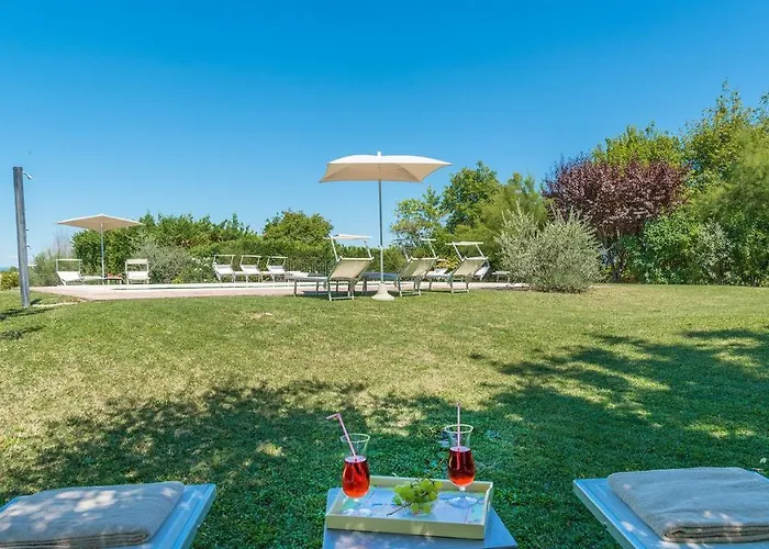 Villa Finestra Su 16, Emma Siena