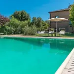 Villa Finestra Su 16, Emma Siena