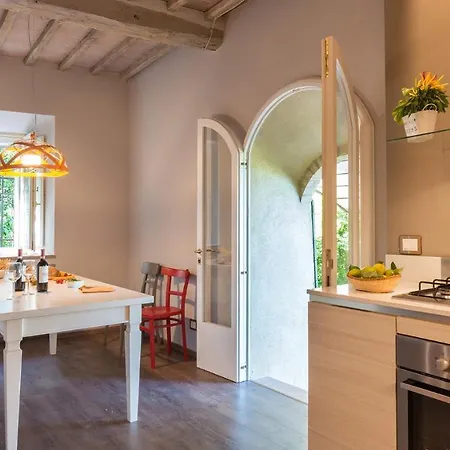 Finestra Su 16 Villa Siena